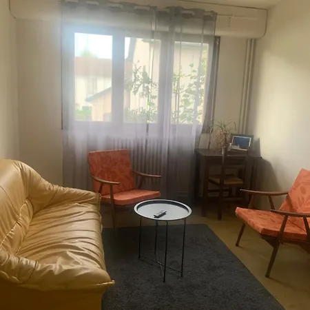 Cecilia Panzió Lourdes